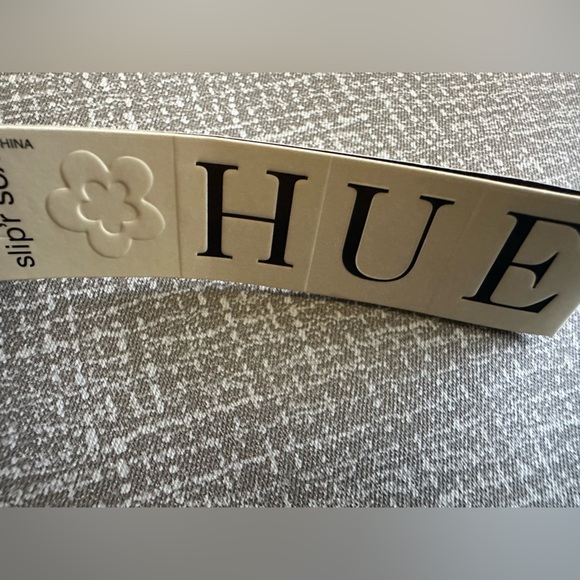 Hue Winter Snowflake Socks Black White and Red size OS - Picture 8 of 8